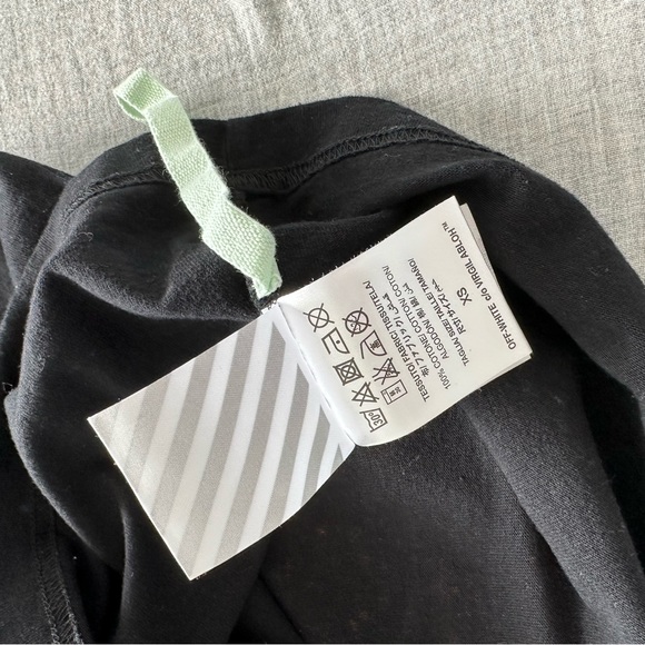 Offwhite Toronto flagship store opening exclusive release 6’ Tshirt - Picture 6 of 7